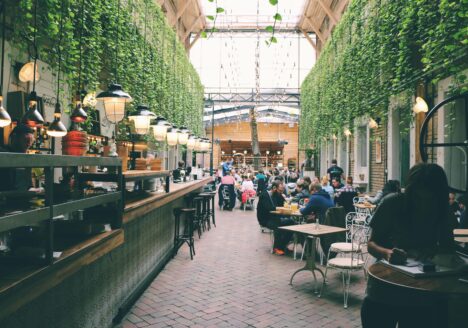 divinemenciel-agence-communication-culinaire-tendance-restauration-food-court-france-food-court-concept-food-court-paris